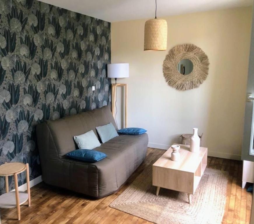 Logement A Brive Avec Terrasse Et Climatisation - Pres De La Gare Et Du Centre-Ville - Wifi Et Stationnement Gratuit Exteriör bild